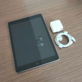 Apple iPad 6世代 シルバー 本体 充電器付き
