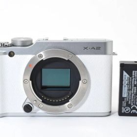 ★良品★FUJIFILM フジフイルム X-A2 ホワイト ボディ★ YM8833＃17