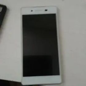 Xperia Z4 White 32 GB au