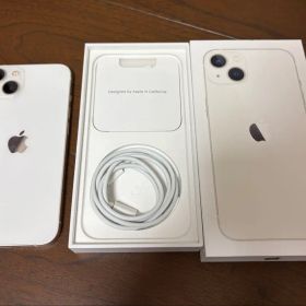 Apple iPhone 13 ホワイト 本体 充電ケーブル付き