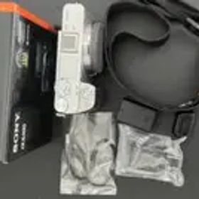 SONY α6400 ミラーレスカメラ 本体と付属品