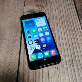 iPhone SE 第3世代 SIMフリー 64GB 美品