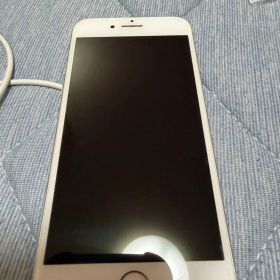 Apple iPhone 8 256GB送料込