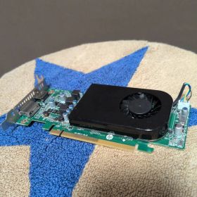 AMD Radeon RX 550X 4GB ロープロファイル 動作確認済