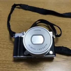 Nikon1 J5 ミラーレスカメラ10-30mm標準ズーム