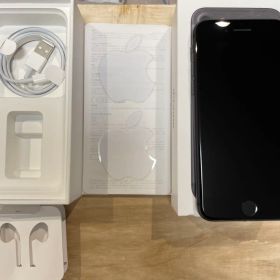 Apple iPhone 7 ブラック 128GB SIMフリー