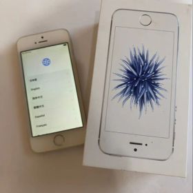 Apple iPhone SE シルバー 本体