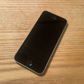 Apple iPhone se 32GB シルバー 本体