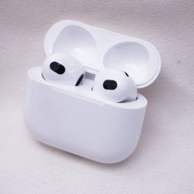 アップル(Apple)のApple オーディオ機器 AirPods 第3世代 MagSafe対応【中古】(ヘッドフォン/イヤフォン)