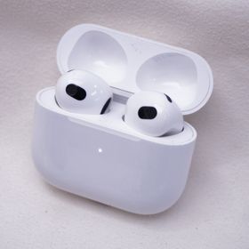 アップル(Apple)のApple オーディオ機器 AirPods 第3世代 MagSafe対応【中古】(ヘッドフォン/イヤフォン)
