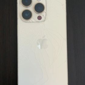 Apple iPhone 14 Pro ゴールド 本体 背面割れ