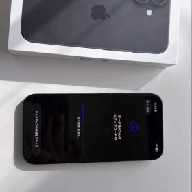 Apple iPhone 16ブラック 本体 SIMフリー 美品