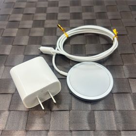 アップル(Apple)の【美品】Apple 純正品 MagSafe充電器（1m）+18w電源アダプター(バッテリー/充電器)