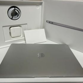 MacBook Air (M1, 2020) 13.3インチ 箱付き