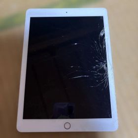 iPad本体 画面ひび割れ