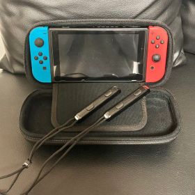 中古 Nintendo Switch 本体 キャリングケース付き