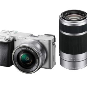 新品・未開封 SONY(ソニー) ミラーレス一眼カメラ α6400 ダブルズームレンズキット シルバー ILCE-6400Y S