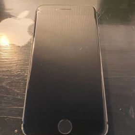 iPhone 8 スペースグレー 本体