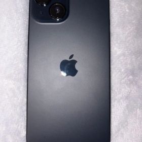 Apple iPhone 15ミッドナイト 本体