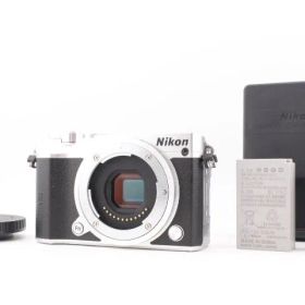 ★極上品★Nikon ニコン 1 J5 ボディ★ M8591＃17