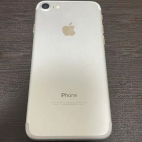 Apple iPhone 7 シルバー 32GB 本体