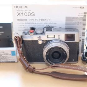 限界値下げ！動作品！FUJIFILM デジタルカメラ x100s オマケ付き！