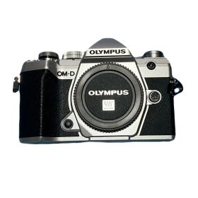 OLYMPUS OM-D E-M5 MarkⅢ