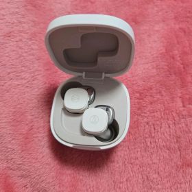 【美品】オーディオテクニカ ワイヤレスイヤホン ATH-SQ1TW