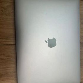 MacBook Air 13.3インチ 2020年モデル／256G