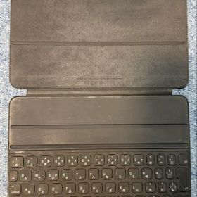 11インチ iPad Pro 第2世代用Smart Keyboard Folio