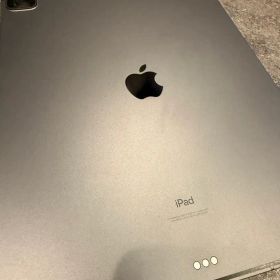 iPad Pro (12.9インチ) 第5世代 128GB スペースグレー