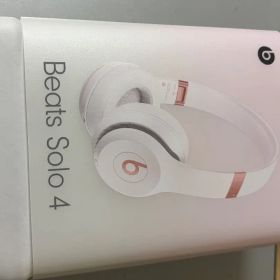 Beats Solo 4 - バッテリー寿命最大50時間 - クラウドピンク