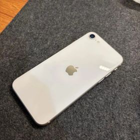 iPhone SE（第3世代） 64GB ホワイト バッテリー100% 138