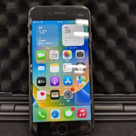 【61756】【SIMロック解除済】iPhone 8 64GB au スペースグレイ