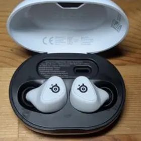 SteelSeries ゲーミングイヤホン Arctis GameBuds