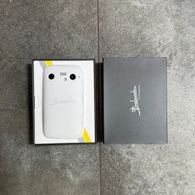 BALMUDA Phone