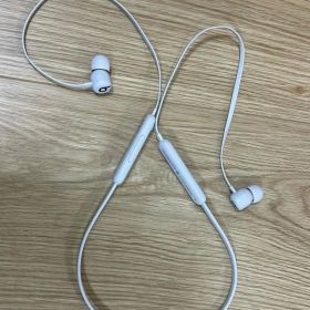 【Beats Flex】ワイヤレスイヤホン Bluetooth A2295グレー