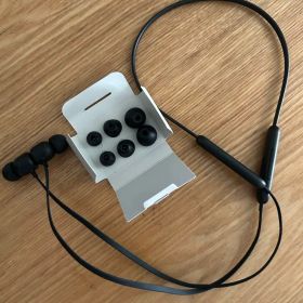 Beats Flexワイヤレスイヤホン