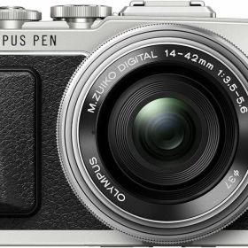 【中古】OLYMPUS PEN E-PL7 14-42mm EZレンズキット シルバー ミラーレス一眼 E-PL7 EZ LKIT SLV