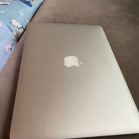 MacBook Air (13-inch, Early 2017)本体