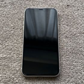 アイフォーン(iPhone)のiPhone11 ホワイト 128GB(スマートフォン本体)