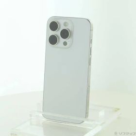 〔中古品〕 iPhone15 Pro 256GB ホワイトチタニウム MTUD3J／A SIMフリー【377】