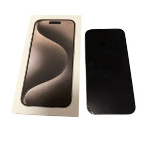 Apple iPhone 15Pro 本体 未使用画面とカメラの保護シート付き
