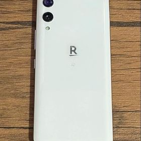 Rakuten hand P710 ホワイト