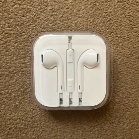 iPhone 純正イヤホン earpods