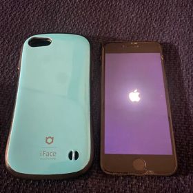 Apple iPhone SE 64GB iFaceケース付き