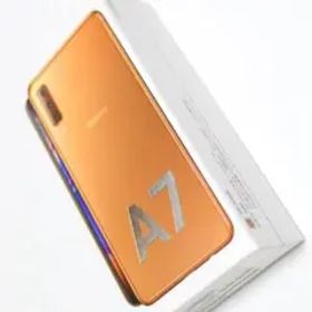 定価の半額 Galaxy A7 ゴールド SAMSUNG サムスン