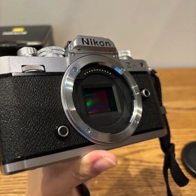 Nikon zfc シルバー【ボディ】