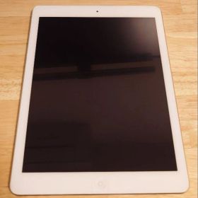 Apple iPad Air第1世代 16GBシルバー