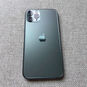 Apple iPhone 11 Pro ミッドナイトグリーン本体とケース
